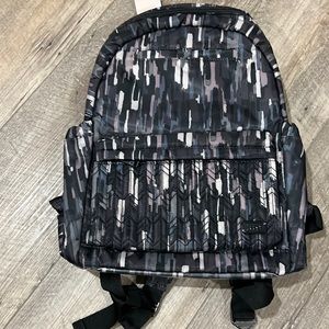 NWT Lug Orbit